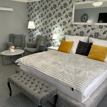 Efipa Glamour Apartments Plzeň Dış mekan fotoğraf